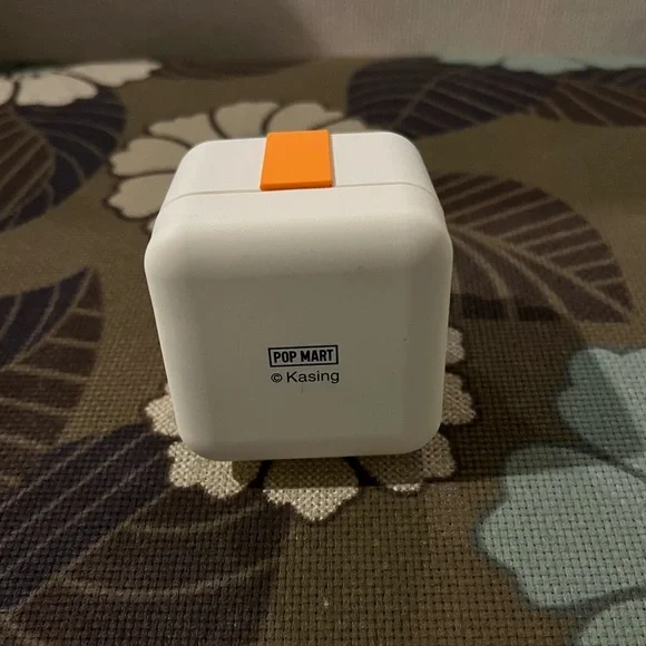 Labubu Romantic Ring Box - Picture 3 of 4